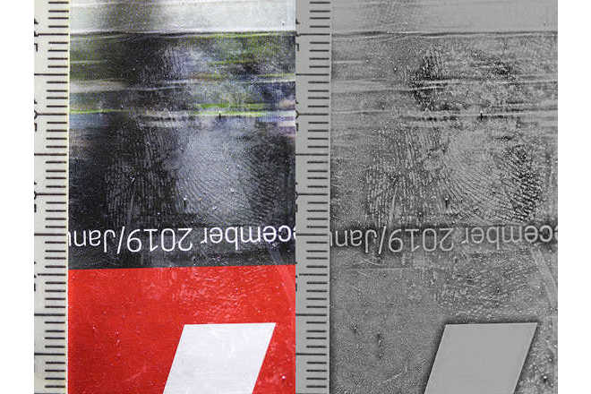 Vorher und nachher: Farbentfaltung, Umwandlung in Grau, periodischer Hintergrundfilter. image